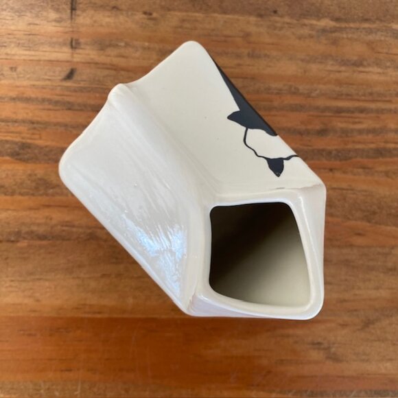 Vintage Holsteins by Margo Ceramic Milk Carton Creamer - 1984 - Picture 6 of 7